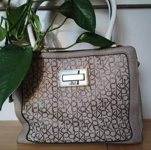💕 2/20💕 Calvin Klein Shoulder Bag